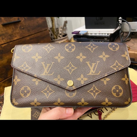 🌺 LV Pochette Felicie Monogram 🌺 - Picture 1 of 14